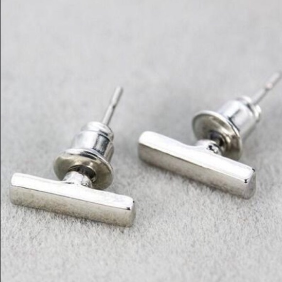 🆕 silver bar earrings. - Picture 1 of 2